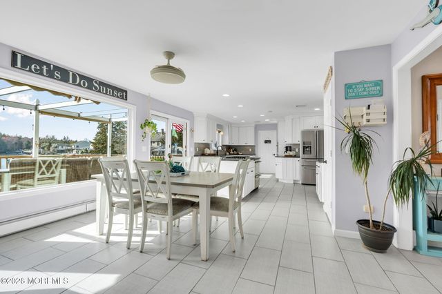 20 Dune Drive, Bayville, NJ 08721