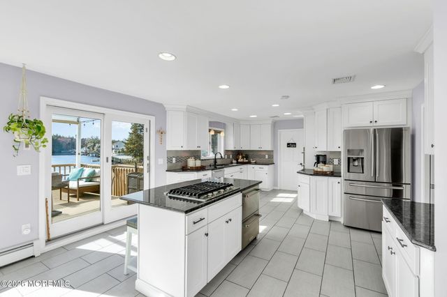 20 Dune Drive, Bayville, NJ 08721