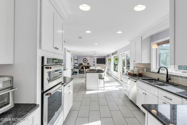 20 Dune Drive, Bayville, NJ 08721