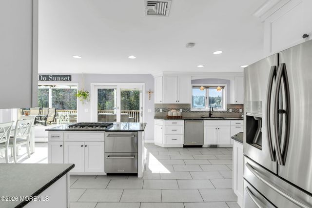 20 Dune Drive, Bayville, NJ 08721