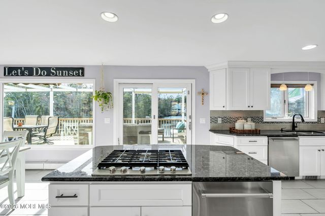 20 Dune Drive, Bayville, NJ 08721