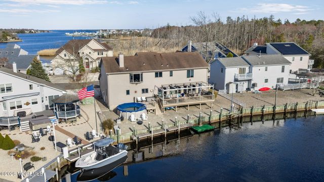 20 Dune Drive, Bayville, NJ 08721