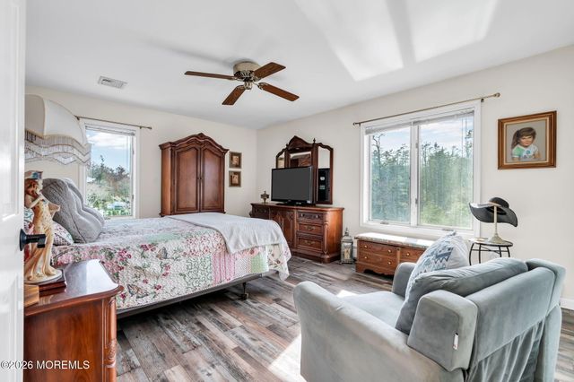 20 Dune Drive, Bayville, NJ 08721