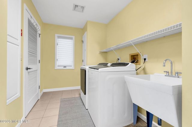 20 Dune Drive, Bayville, NJ 08721