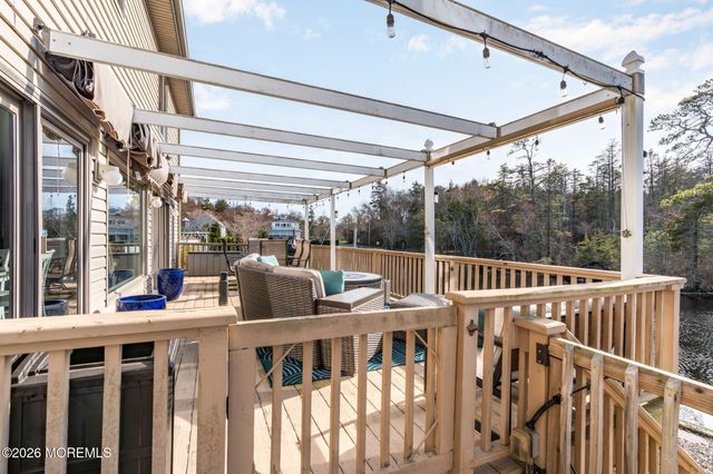 20 Dune Drive, Bayville, NJ 08721