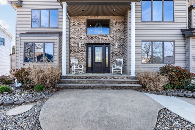 20 Dune Drive, Bayville, NJ 08721