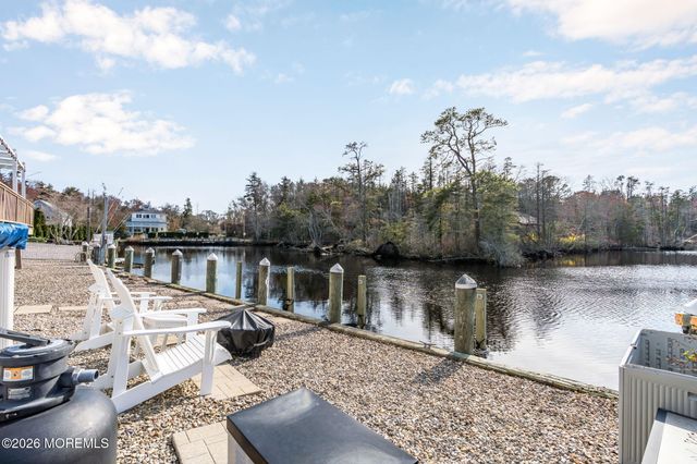 20 Dune Drive, Bayville, NJ 08721