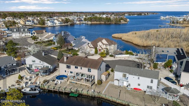 20 Dune Drive, Bayville, NJ 08721