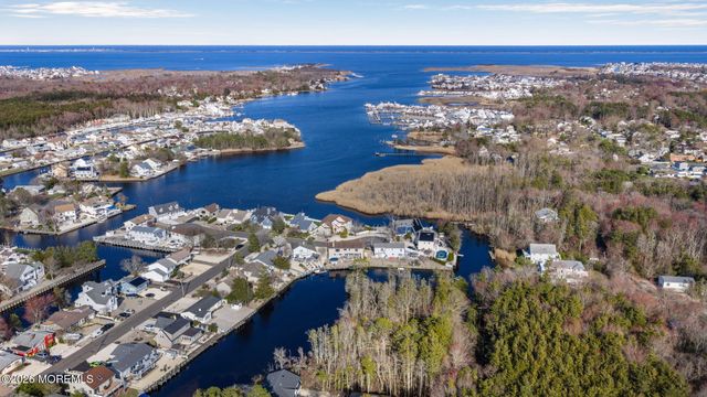 20 Dune Drive, Bayville, NJ 08721