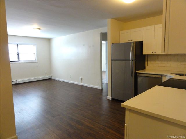 902 S S Lake Boulevard 3, Mahopac, NY 10541