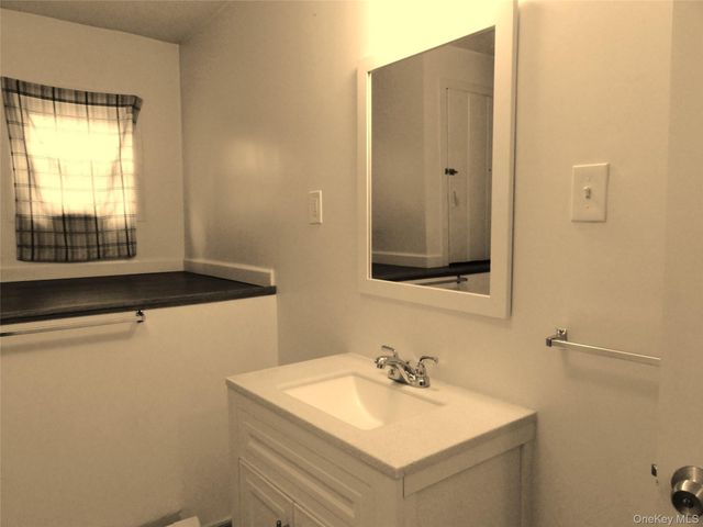 902 S S Lake Boulevard 3, Mahopac, NY 10541