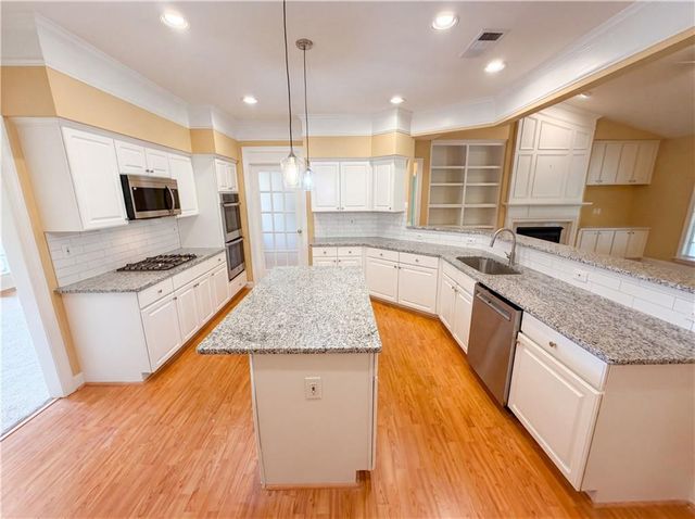 1255 Bookhout Drive, Cumming, GA 30041