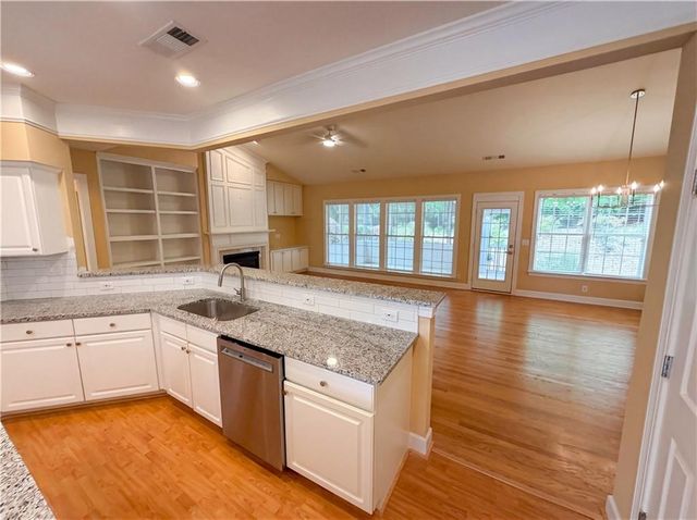 1255 Bookhout Drive, Cumming, GA 30041