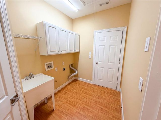 1255 Bookhout Drive, Cumming, GA 30041