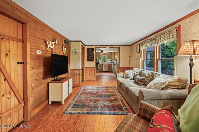 2 Woodruff Road, New Egypt, NJ 08533