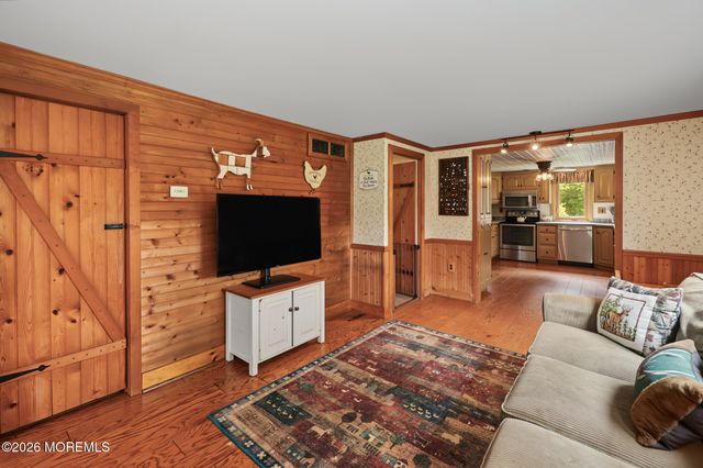 2 Woodruff Road, New Egypt, NJ 08533