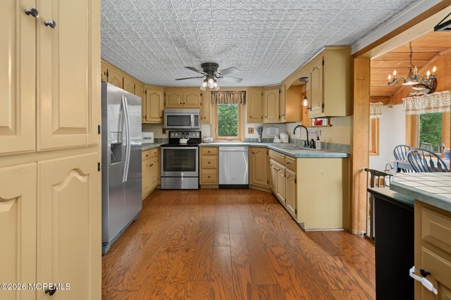 2 Woodruff Road, New Egypt, NJ 08533