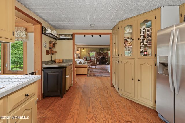 2 Woodruff Road, New Egypt, NJ 08533