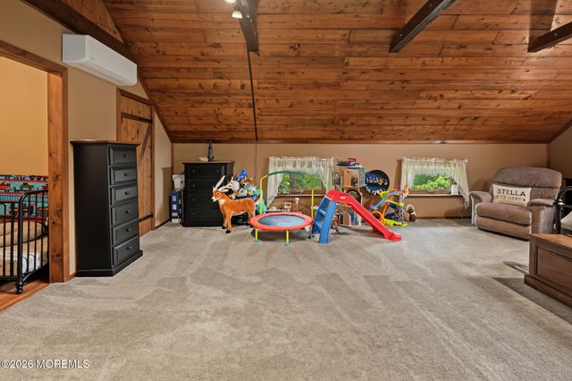 2 Woodruff Road, New Egypt, NJ 08533