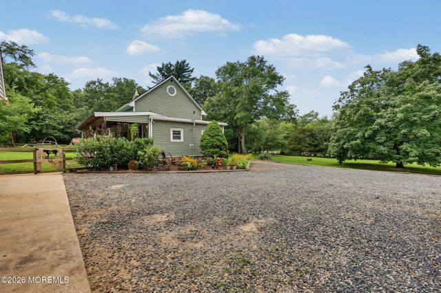 2 Woodruff Road, New Egypt, NJ 08533