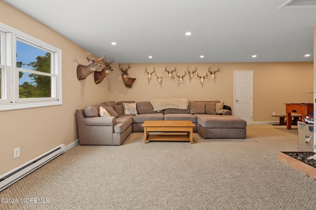 2 Woodruff Road, New Egypt, NJ 08533