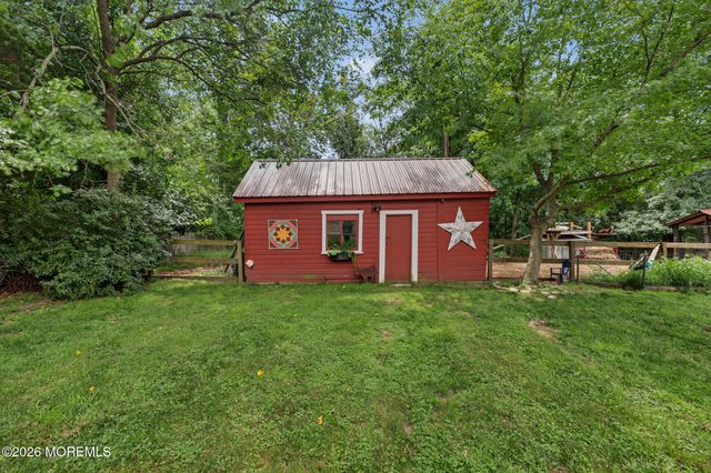 2 Woodruff Road, New Egypt, NJ 08533