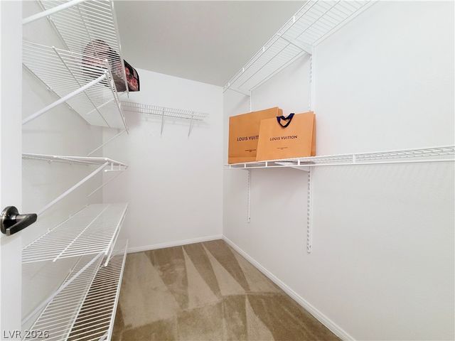 5855 Valley Drive 2004, North Las Vegas, NV 89031