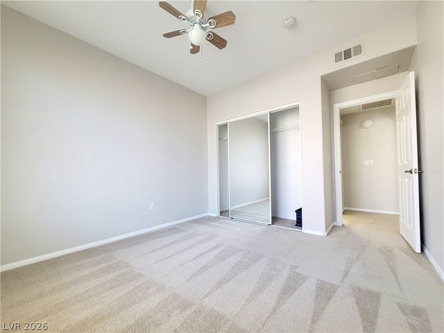5855 Valley Drive 2004, North Las Vegas, NV 89031