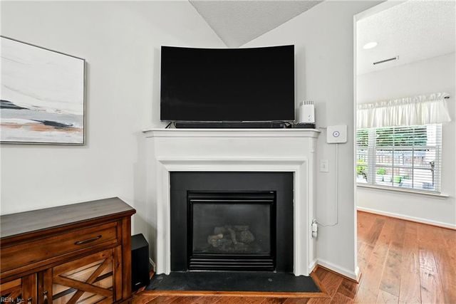 610 Holmes BLVD, Yorktown, VA 23692