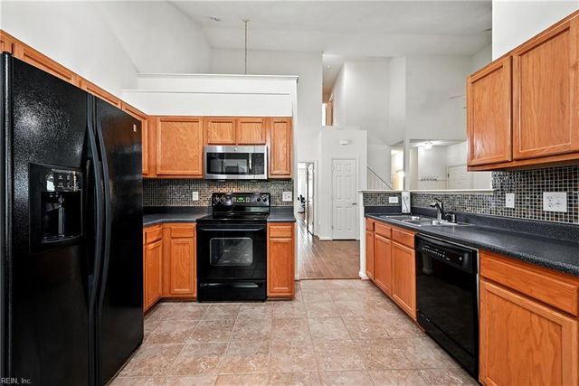 610 Holmes BLVD, Yorktown, VA 23692