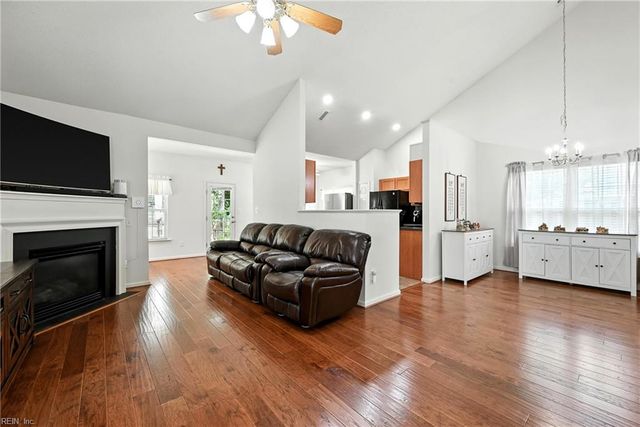 610 Holmes BLVD, Yorktown, VA 23692