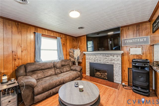 8004 Arnoka Rd, Mechanicsville, VA 23111
