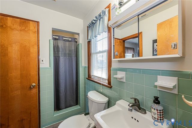 8004 Arnoka Rd, Mechanicsville, VA 23111