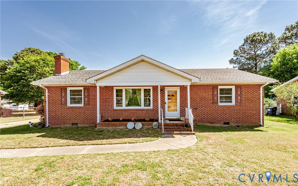 8004 Arnoka Rd, Mechanicsville, VA 23111