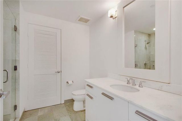 1050 Brickell Avenue 3222, Miami, FL 33131