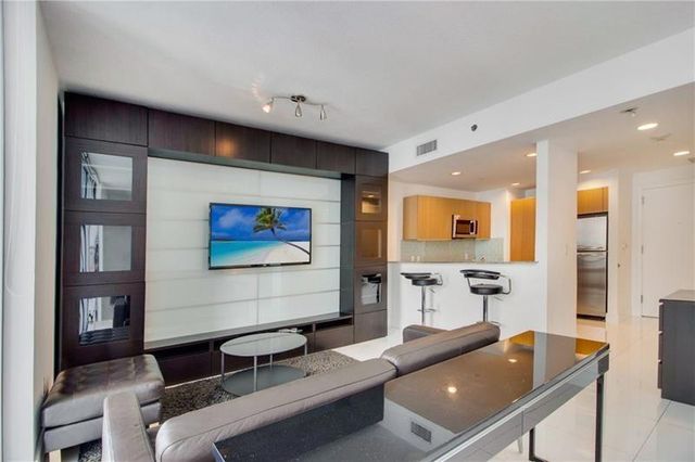 1050 Brickell Avenue 3222, Miami, FL 33131