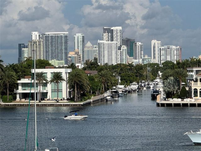 95 N Birch Road 302, Fort Lauderdale, FL 33304