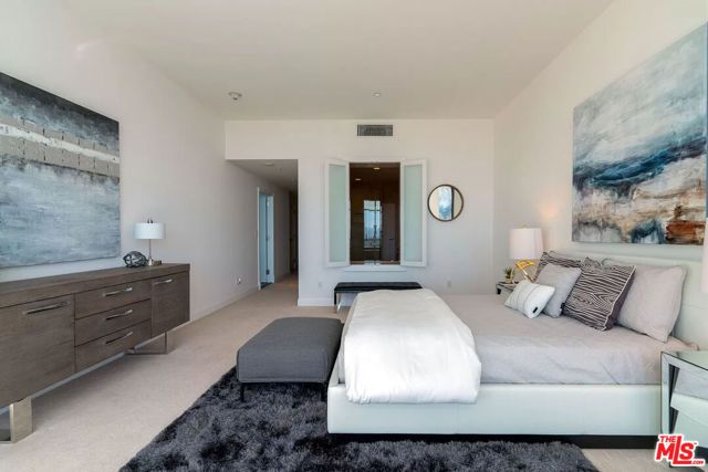 900 W Olympic Boulevard 44F, Los Angeles, CA 90015