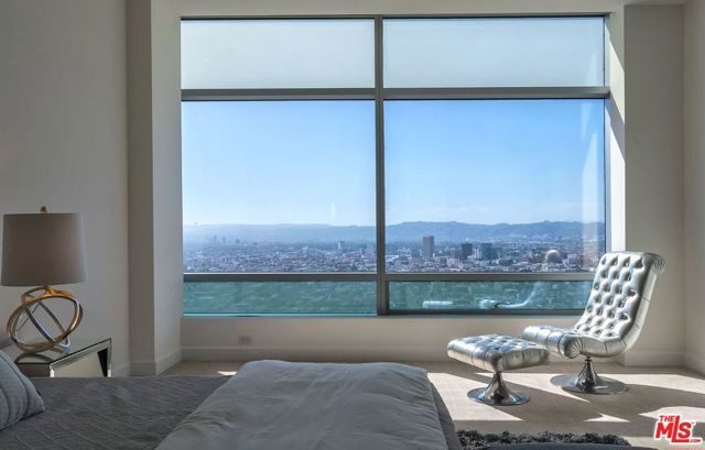 900 W Olympic Boulevard 44F, Los Angeles, CA 90015