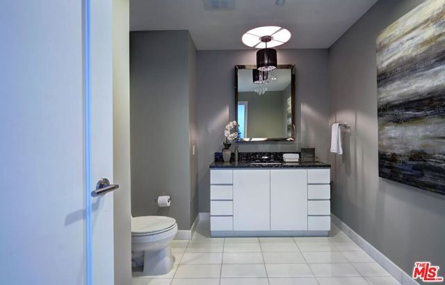 900 W Olympic Boulevard 44F, Los Angeles, CA 90015