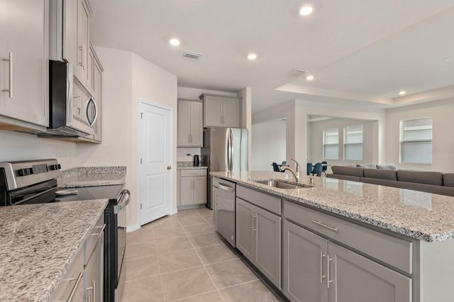520 158TH STREET E, Bradenton, FL 34212