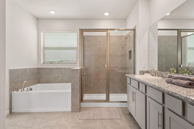 520 158TH STREET E, Bradenton, FL 34212