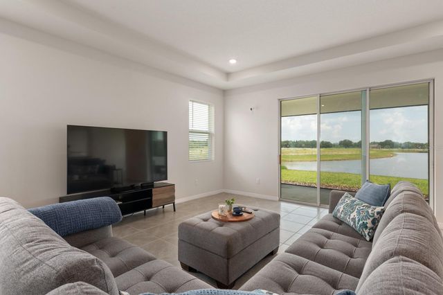 520 158TH STREET E, Bradenton, FL 34212