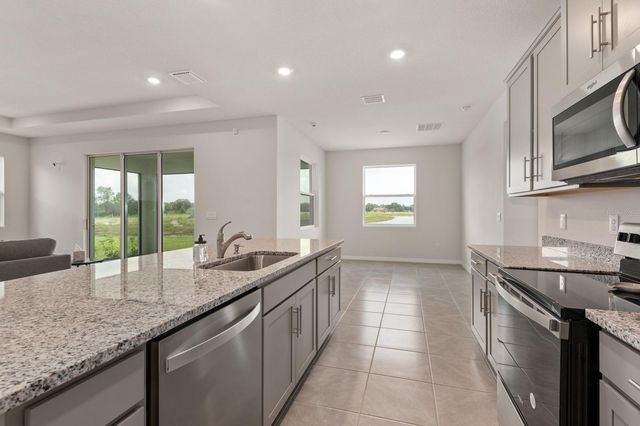520 158TH STREET E, Bradenton, FL 34212