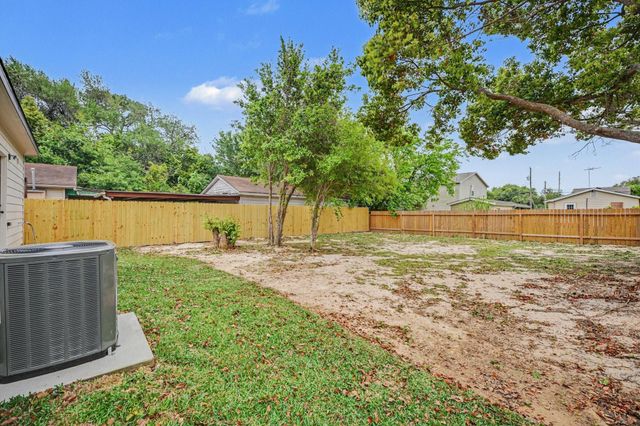 2301 Boss Street, La Marque, TX 77568