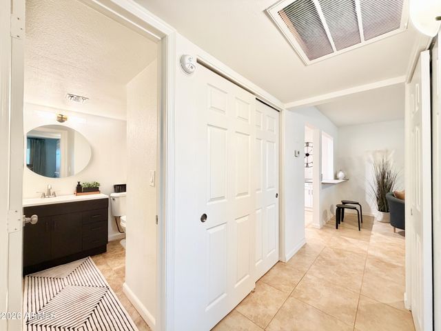 267 W HILLSIDE Street, Mesa, AZ 85201