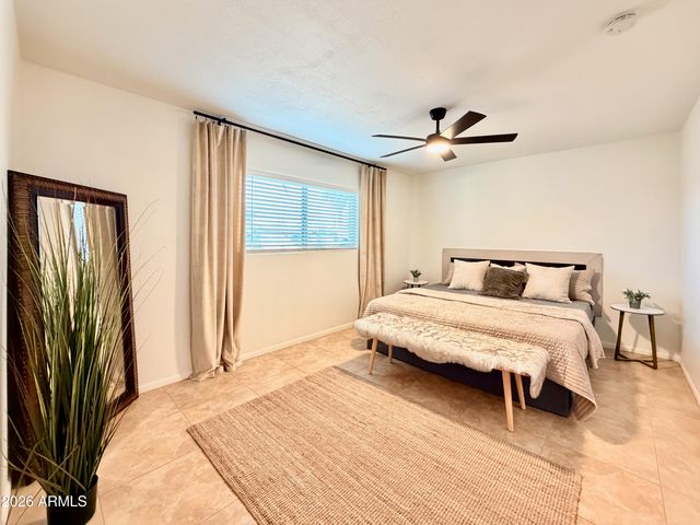 267 W HILLSIDE Street, Mesa, AZ 85201