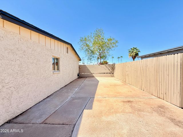 267 W HILLSIDE Street, Mesa, AZ 85201