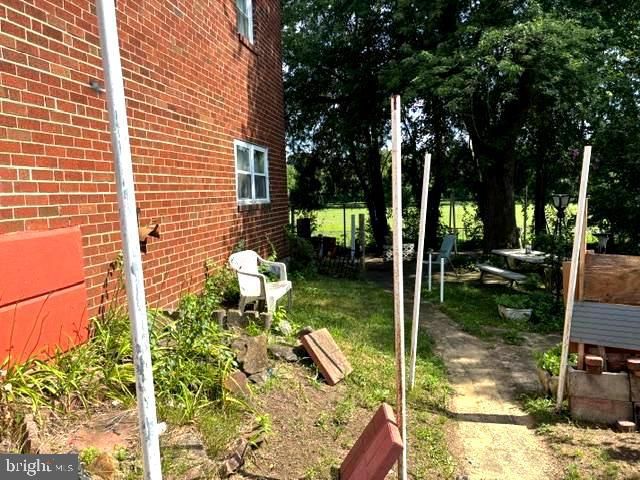 1103 LAKESHORE DR, Camden, NJ 08104