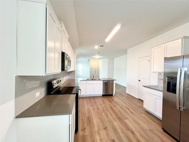149 Rowdy Yates WAY, Jarrell, TX 76537